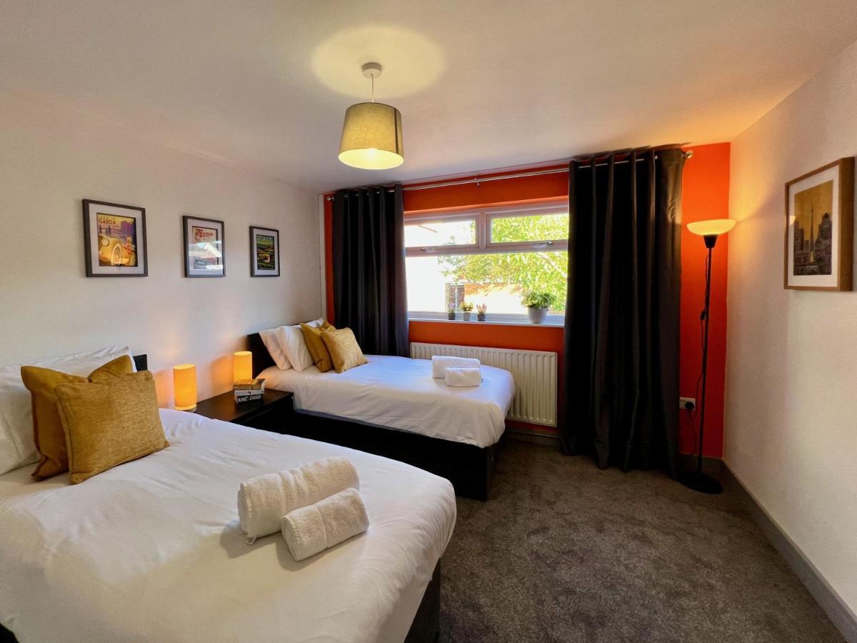 Curzon House One - Great For Contractors Or Family Holidays Holiday home Cleethorpes