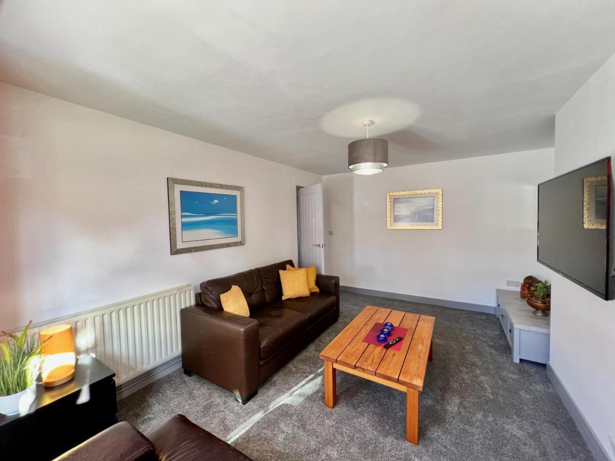 Curzon House One - Great For Contractors Or Family Holidays