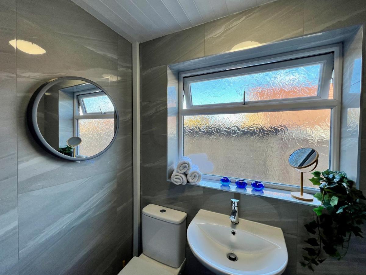 Curzon House One - Great For Contractors Or Family Holidays