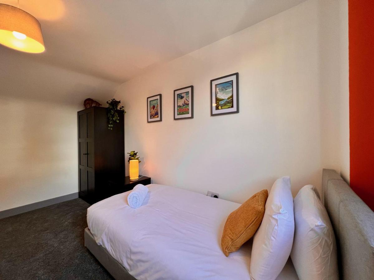 Curzon House One - Great For Contractors Or Family Holidays *