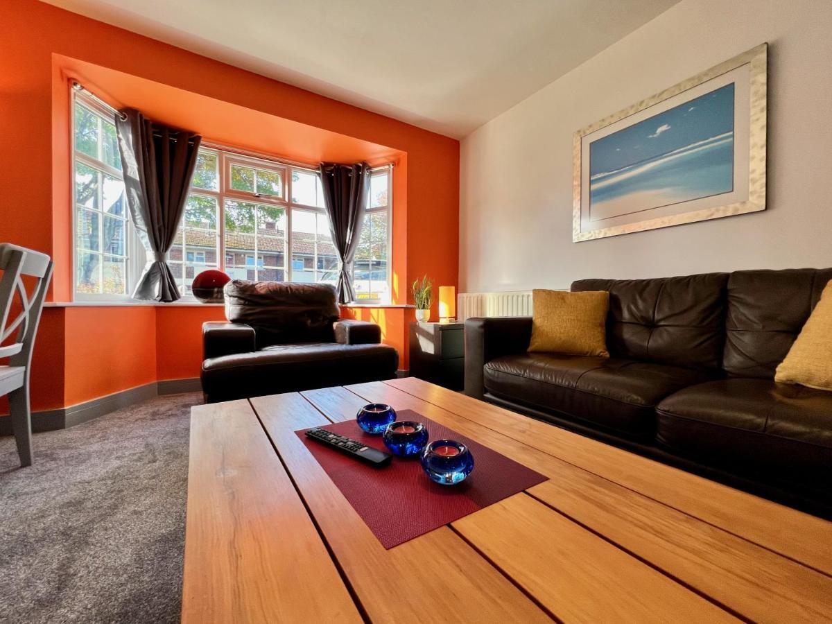 Curzon House One - Great For Contractors Or Family Holidays * Cleethorpes
